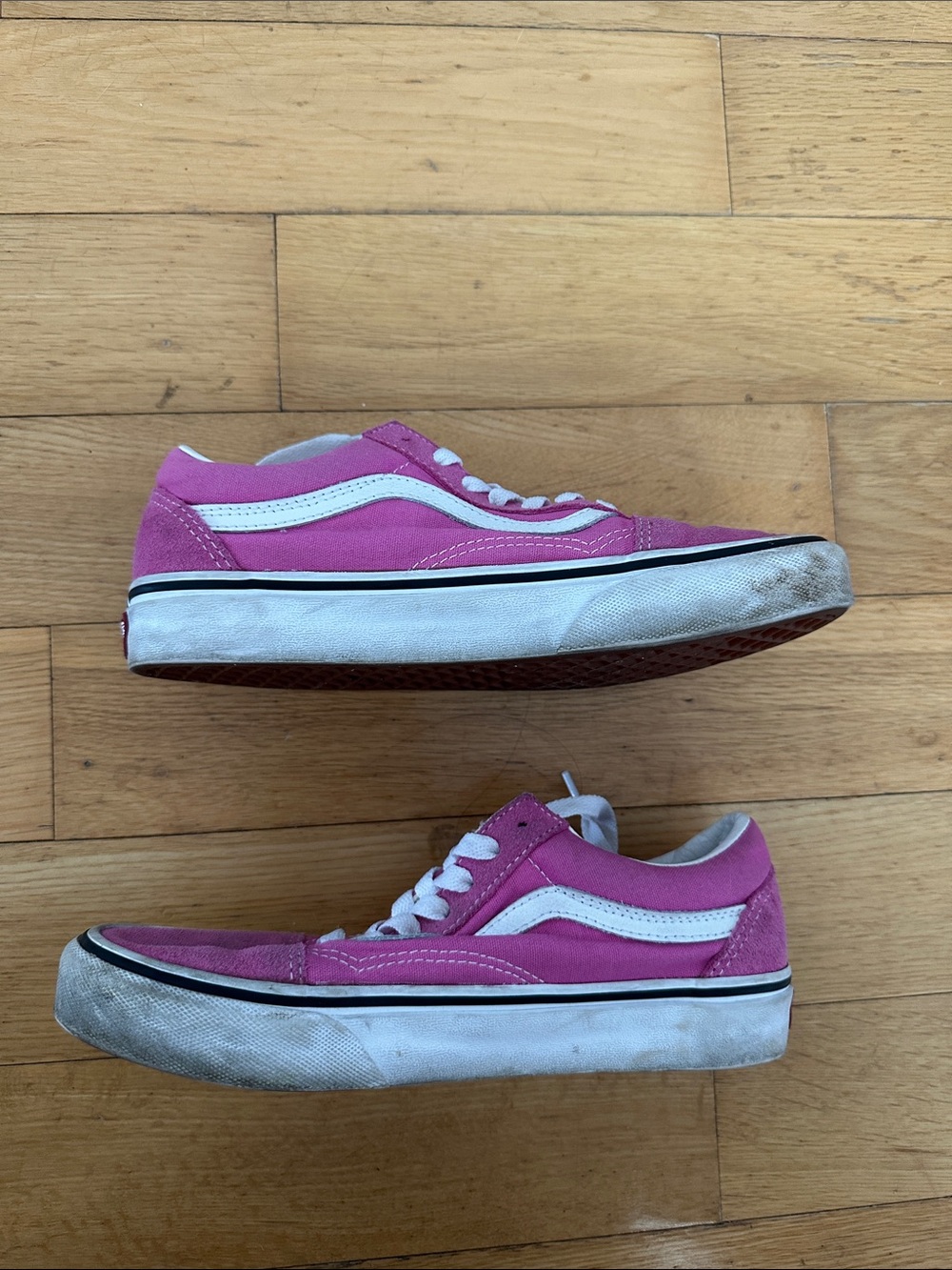 Vans - Picture 2 of 4